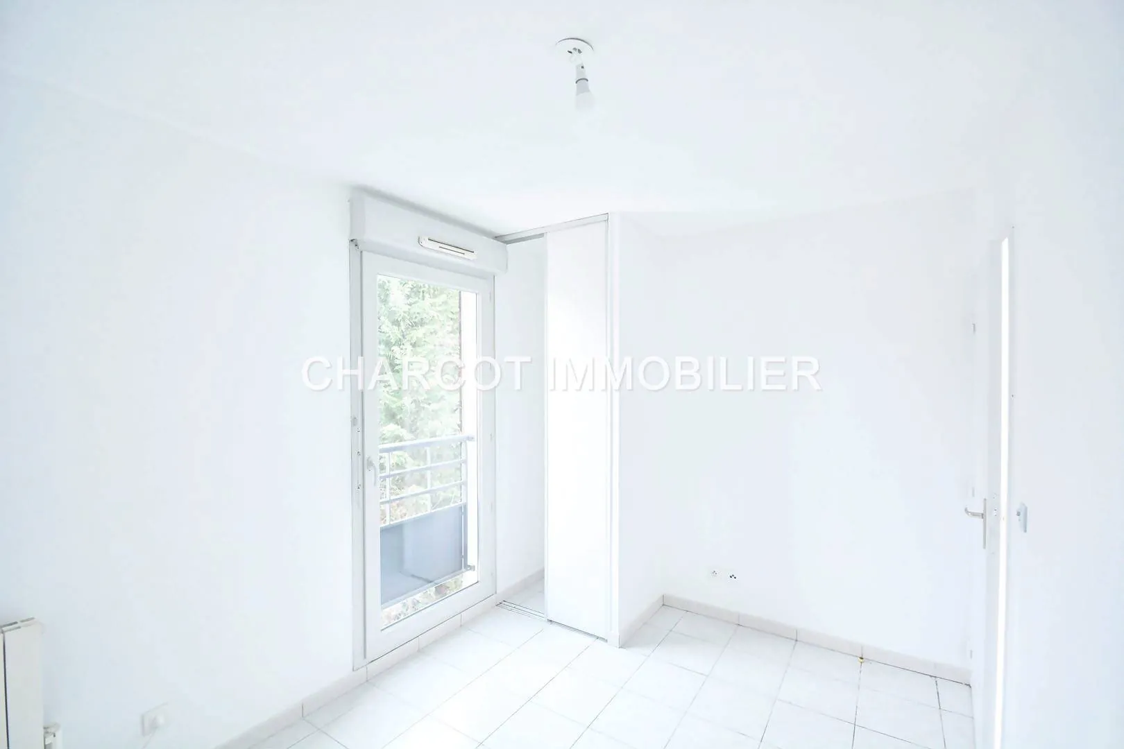 Appartement 2 pièces avec parking à Ste Foy-Lès-Lyon – Résidence récente 