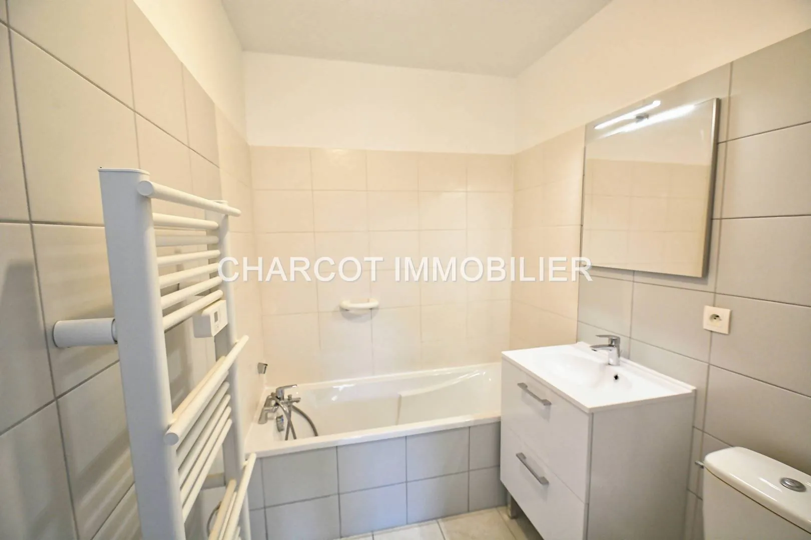 Appartement 2 pièces avec parking à Ste Foy-Lès-Lyon – Résidence récente 