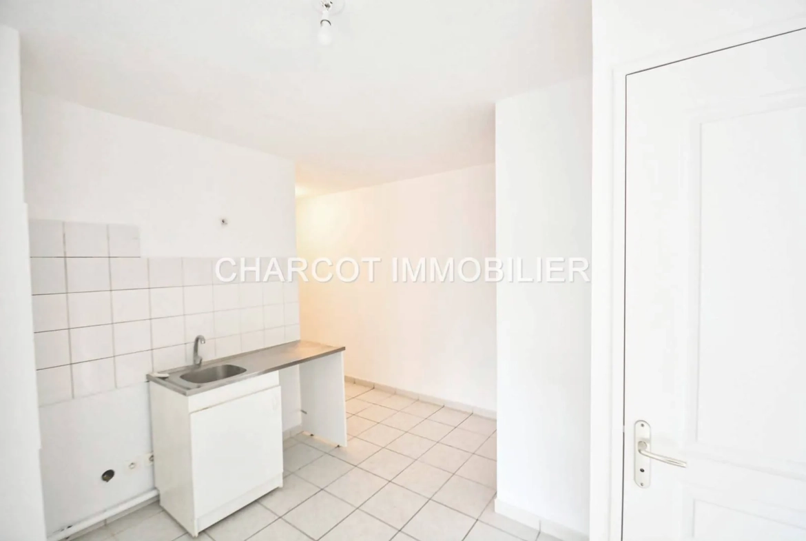 Appartement 2 pièces avec parking à Ste Foy-Lès-Lyon – Résidence récente 