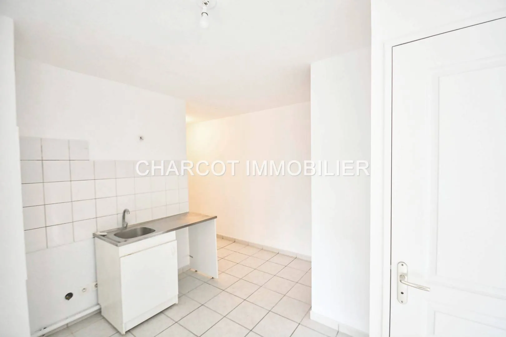 Appartement 2 pièces avec parking à Ste Foy-Lès-Lyon – Résidence récente 