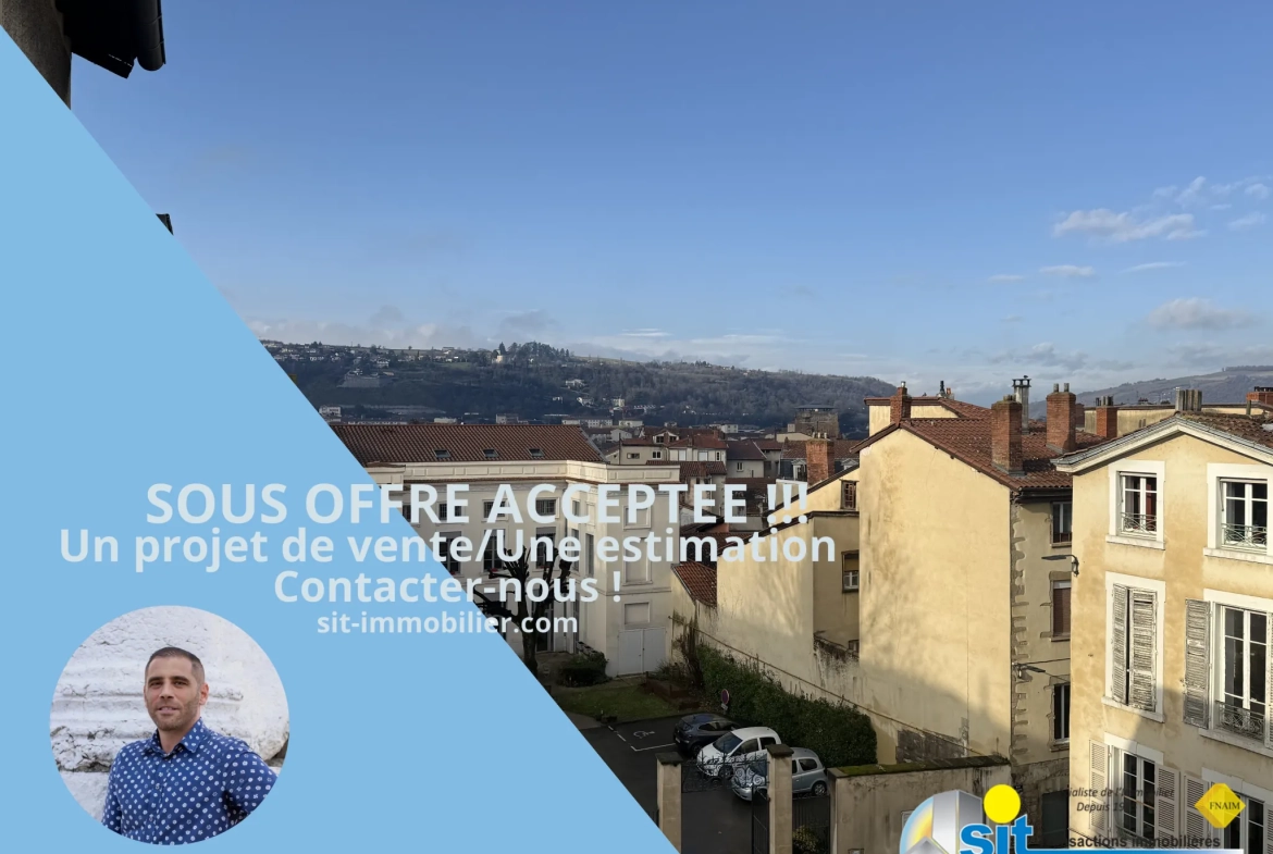 Appartement duplex en centre-ville de Vienne avec vue dégagée et 4 chambres 