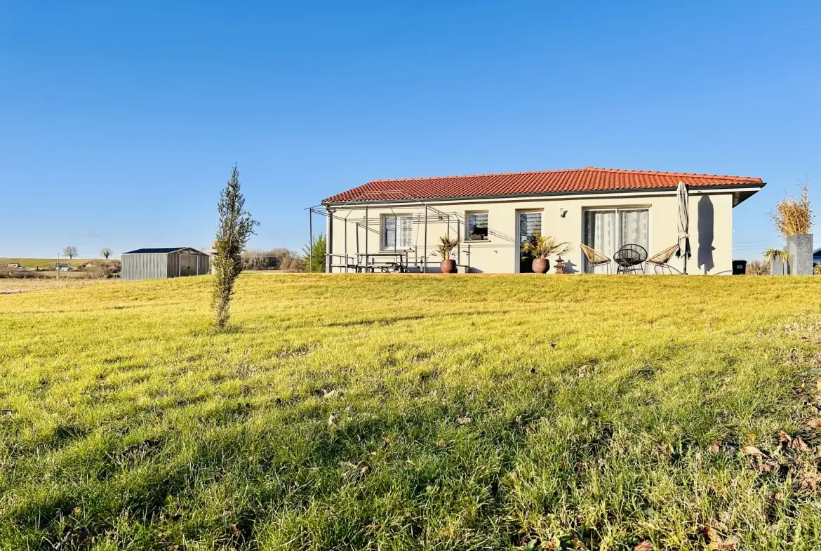 Maison neuve de plain-pied à Maringues avec terrasse et autonomie énergétique 