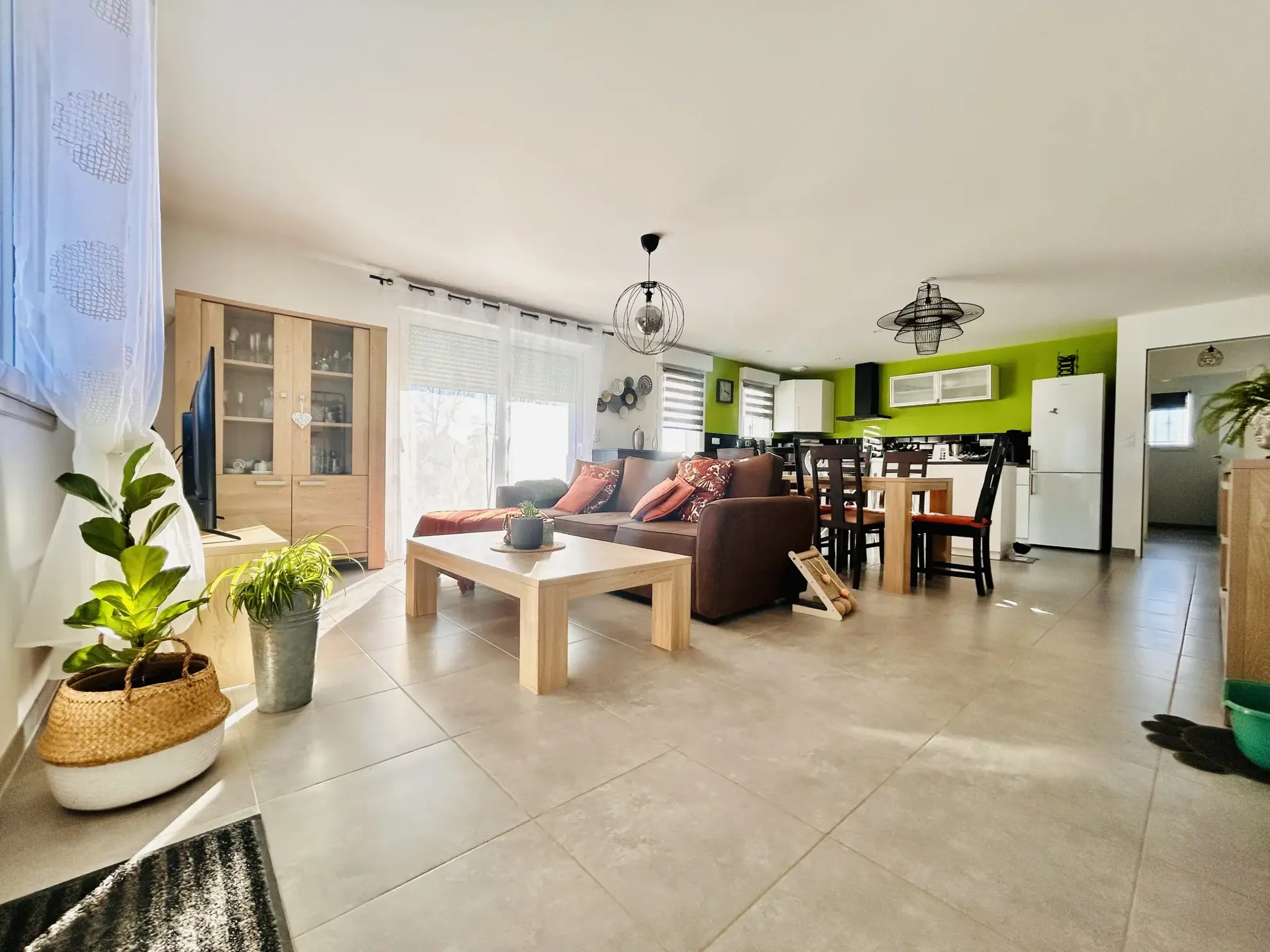 Maison neuve de plain-pied à Maringues avec terrasse et autonomie énergétique 