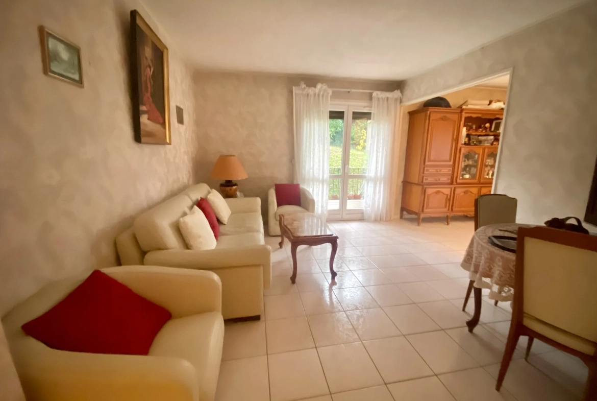 Appartement 4 pièces de 71 m² à Palaiseau, proche gare et écoles, avec Balcon et Cave 