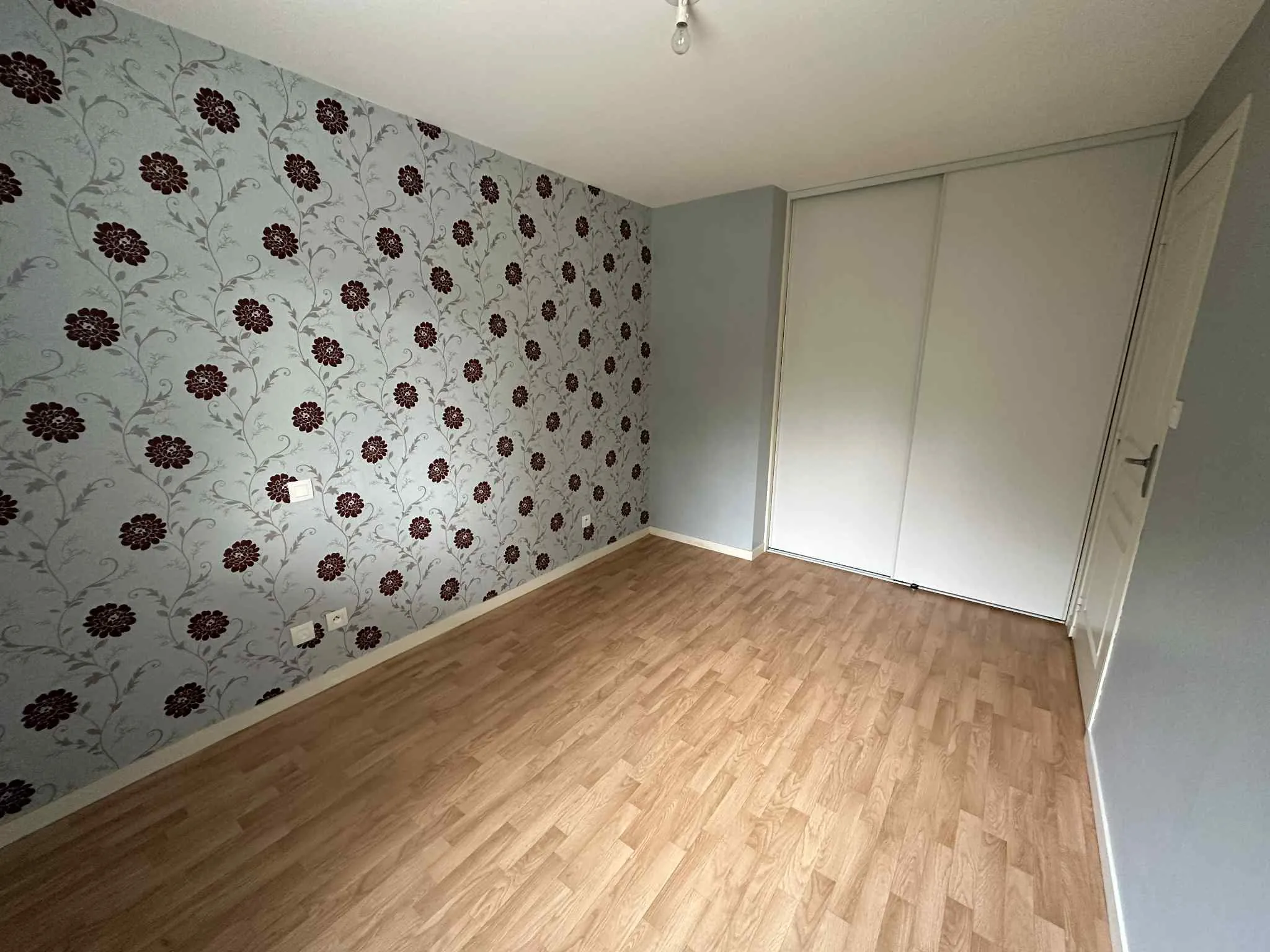 Appartement T2 en centre-ville de Baud avec garage et cave - Opportunité à saisir 