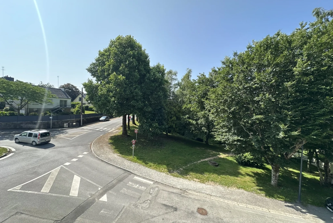 Appartement T2 en centre-ville de Baud avec garage et cave - Opportunité à saisir 