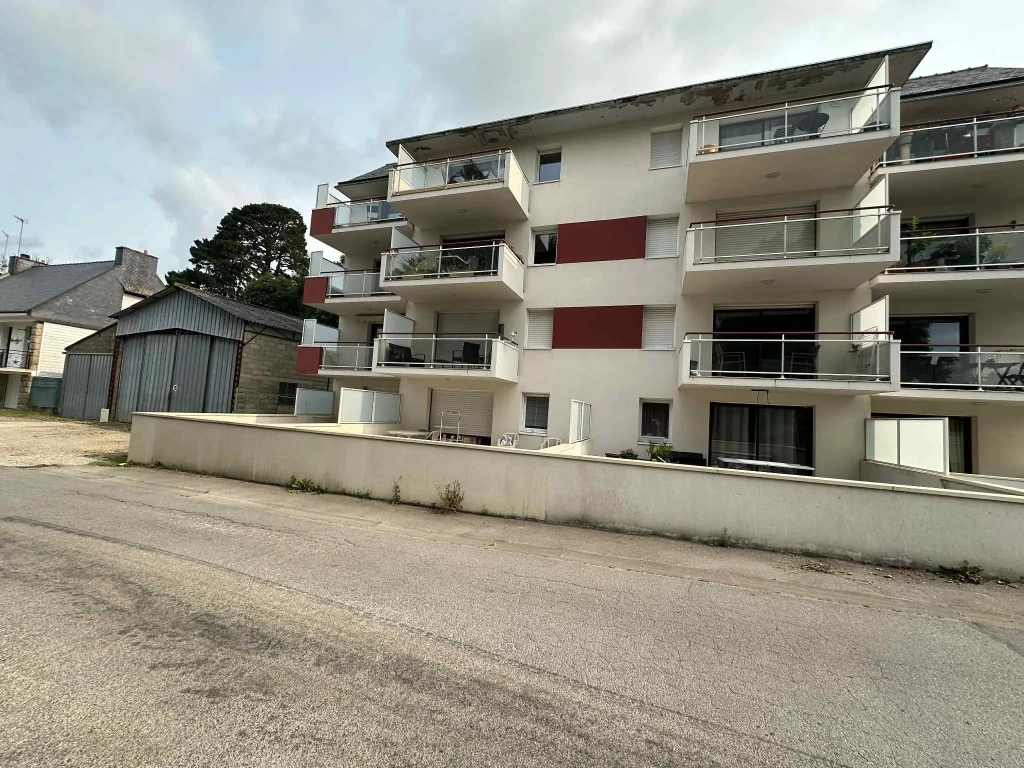 Appartement T2 en centre-ville de Baud avec garage et cave - Opportunité à saisir
