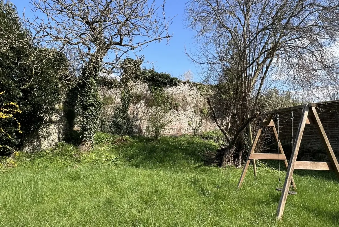 Maison bourgeoise de 122 m² avec jardin au centre-ville d'Eu 