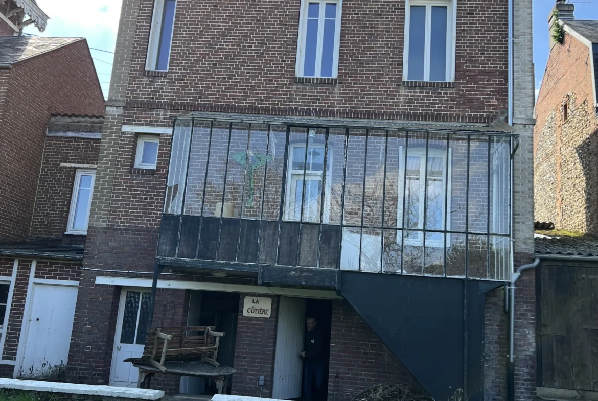 Maison bourgeoise de 122 m² avec jardin au centre-ville d'Eu 