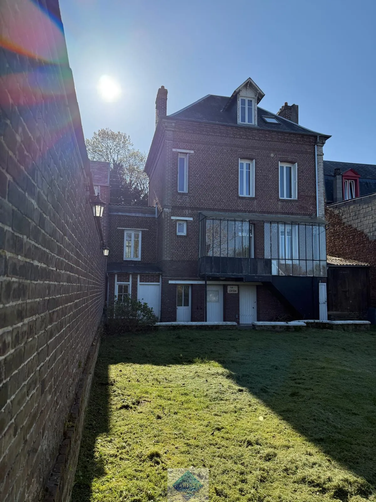 Maison bourgeoise de 122 m² avec jardin au centre-ville d'Eu 