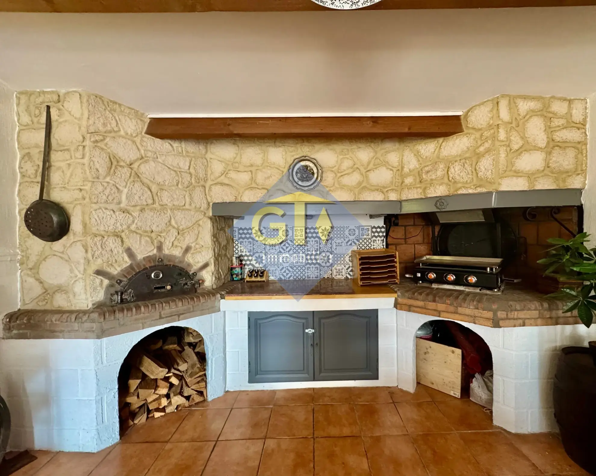 Villa avec piscine et grand jardin à Laudun l'Ardoise en vente 