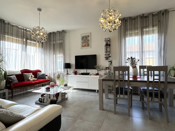 Appartement de 105 m² avec terrasse, garage à Nîmes - Quartier Marronniers