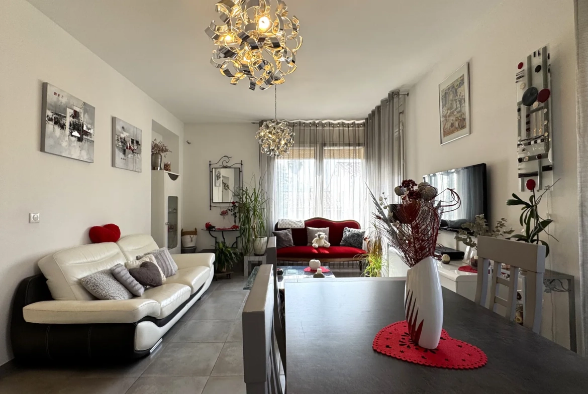 Appartement de 105 m² avec terrasse, garage à Nîmes - Quartier Marronniers 