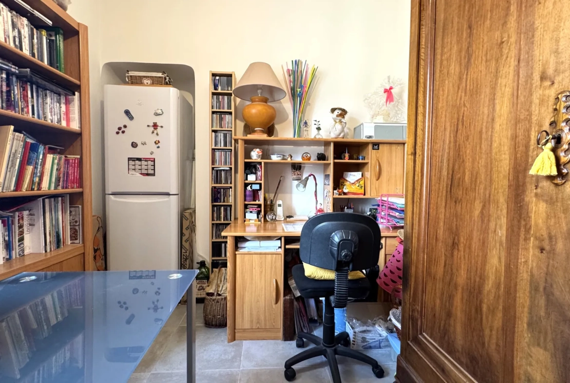 Appartement de 105 m² avec terrasse, garage à Nîmes - Quartier Marronniers 