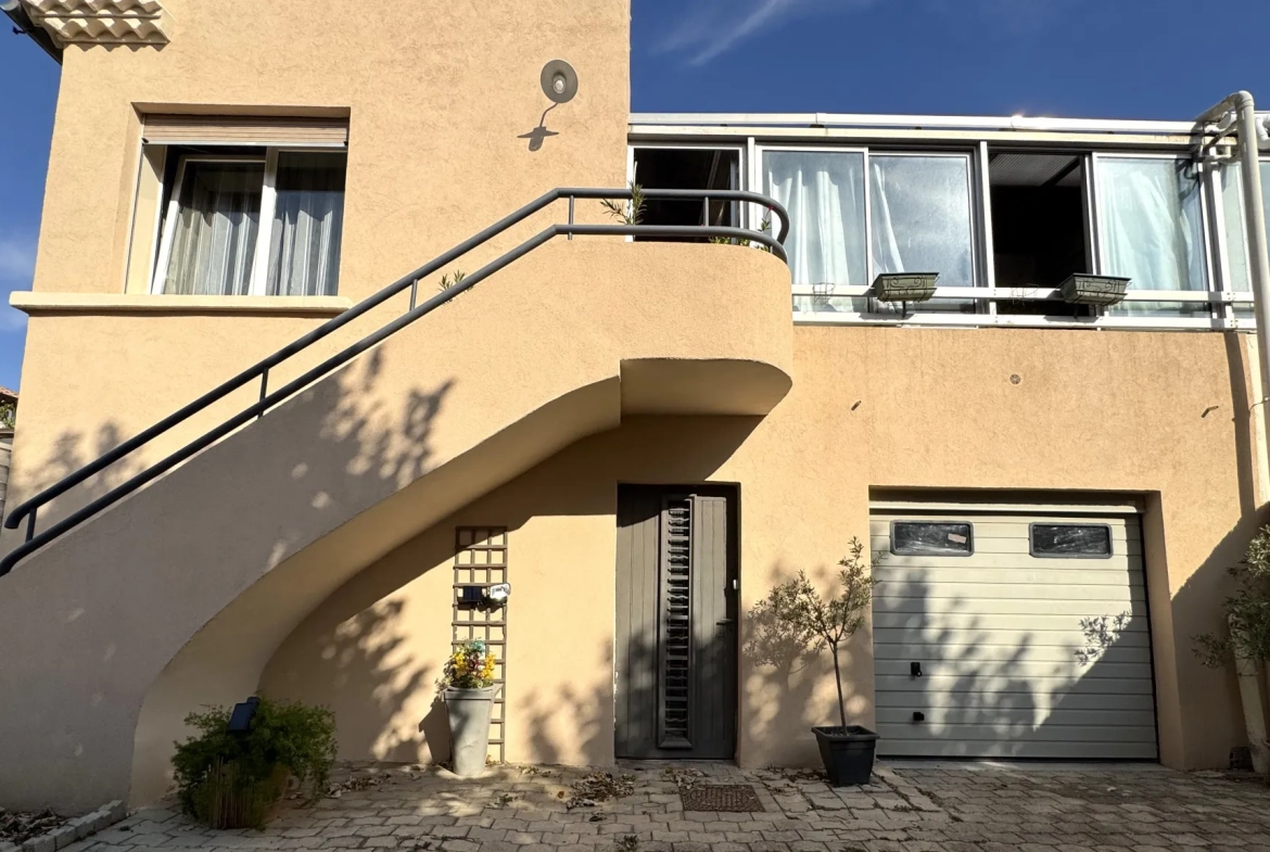 Appartement de 105 m² avec terrasse, garage à Nîmes - Quartier Marronniers 