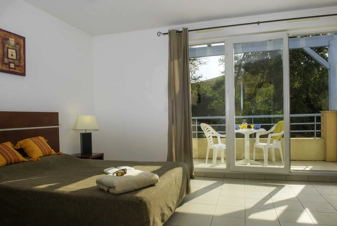 Investissement locatif : studio avec bail commercial à Biot, parfait pour rentabilité 