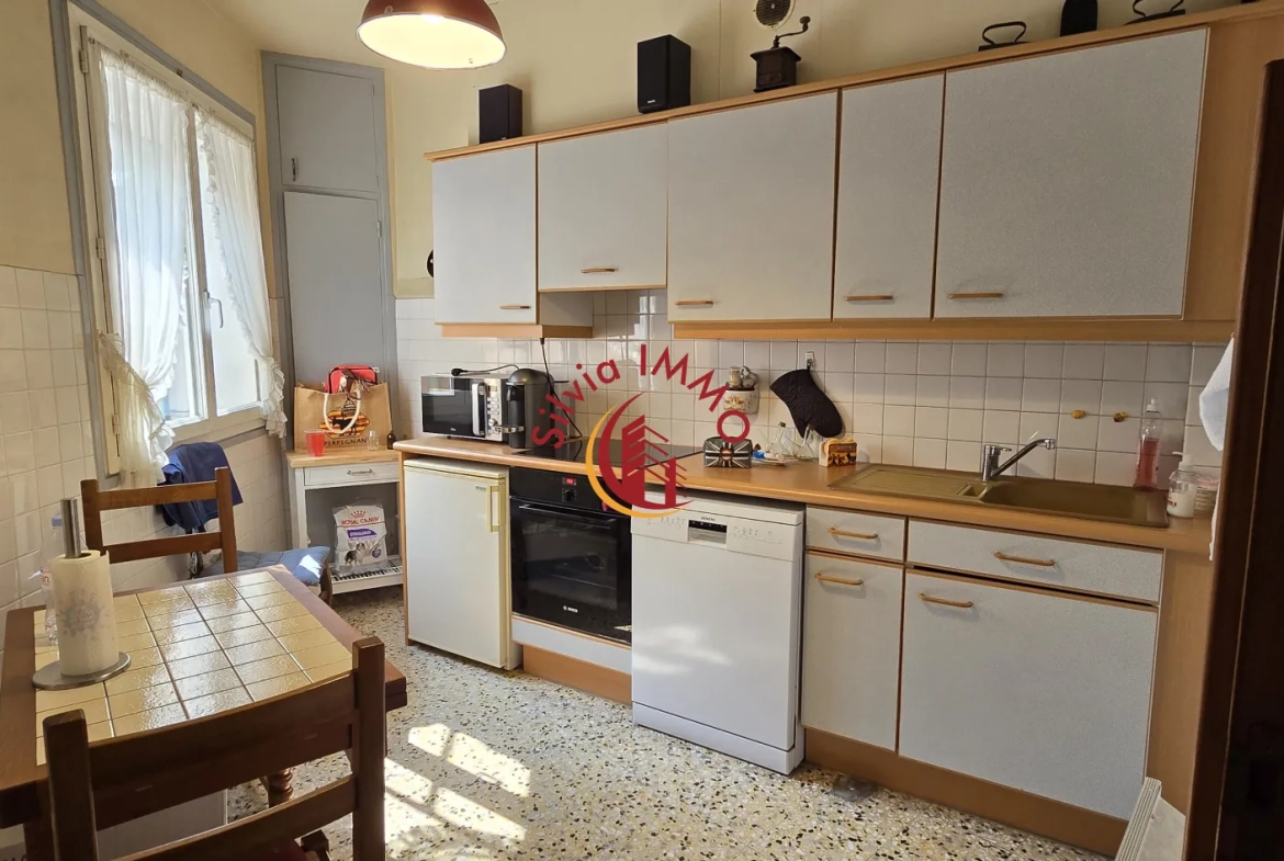 Maison de village à Vingrau (66) - 3 niveaux, 2 chambres, parfait pour un premier achat 