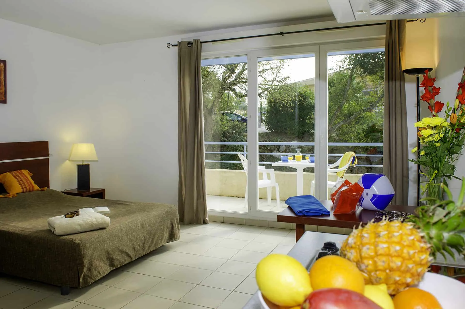 Investissement locatif : studio avec bail commercial à Biot, parfait pour rentabilité 