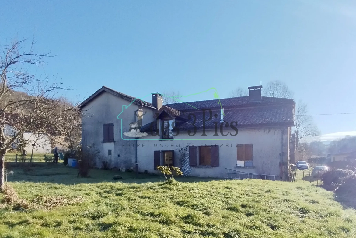 Maison indépendante avec grand terrain de 5500 m² à Lescure, vue Pyrénées 