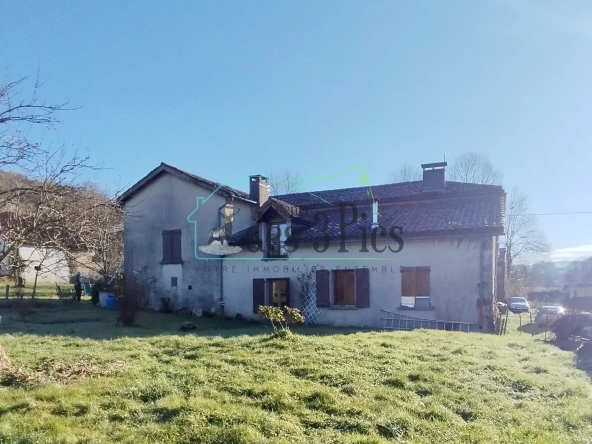 Maison indépendante avec grand terrain de 5500 m² à Lescure, vue Pyrénées