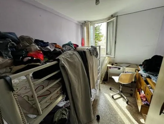 Appartement T4 à vendre à Marignane pour 44 000 euros – Enchères immobilières 