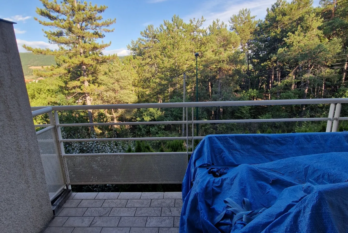 À vendre appartement T2 à Gap avec terrasse, garage et vue dégagée 