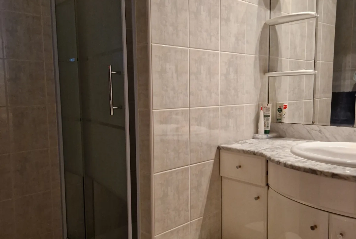 À vendre appartement T2 à Gap avec terrasse, garage et vue dégagée 