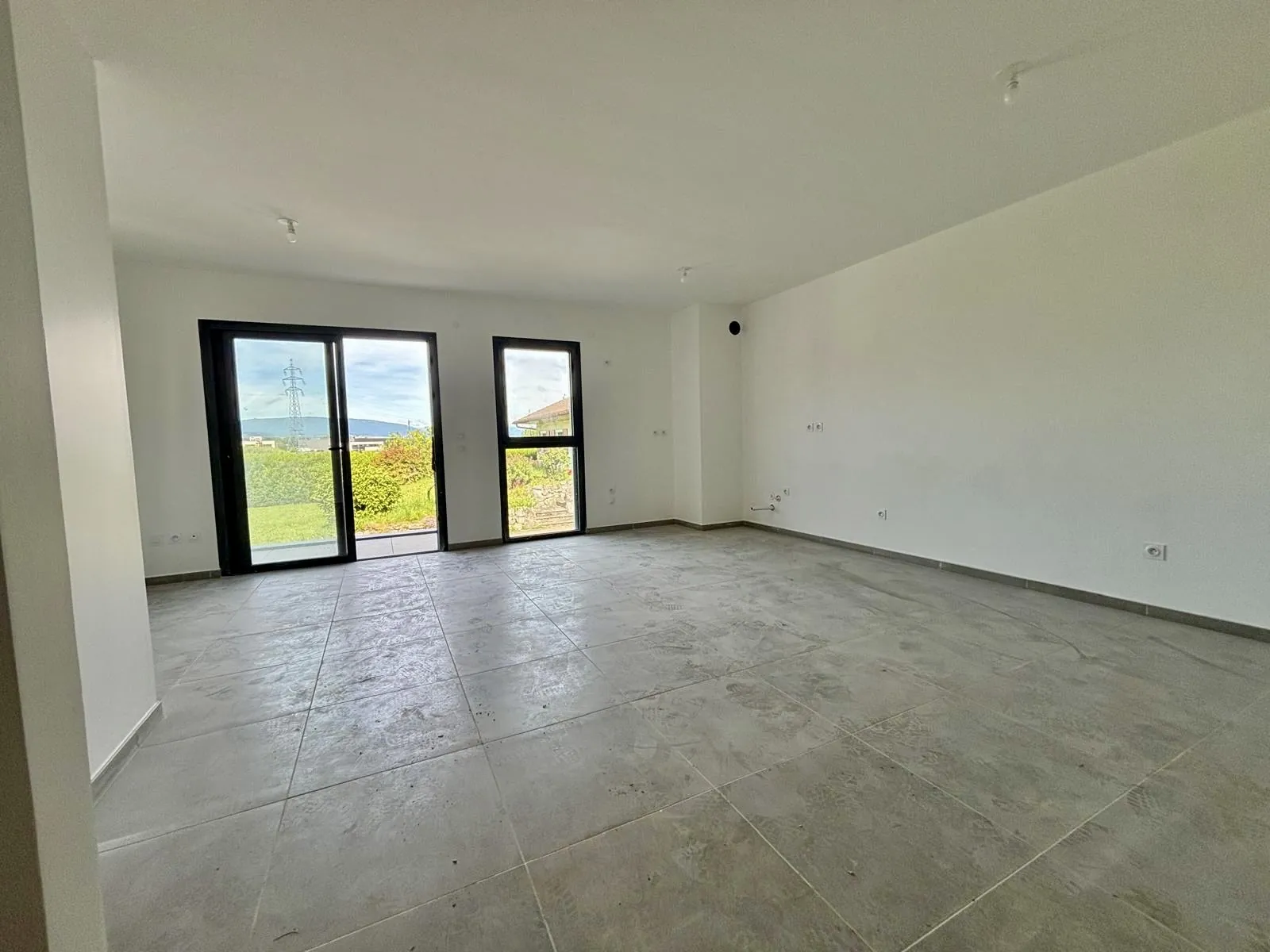 Appartement T2 de 55m² avec balcon à Saint-Pierre-en-Faucigny, résidence moderne 