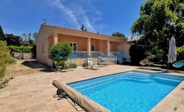 Maison de plain-pied avec piscine à Ledignan – Calme et proximité des grands axes
