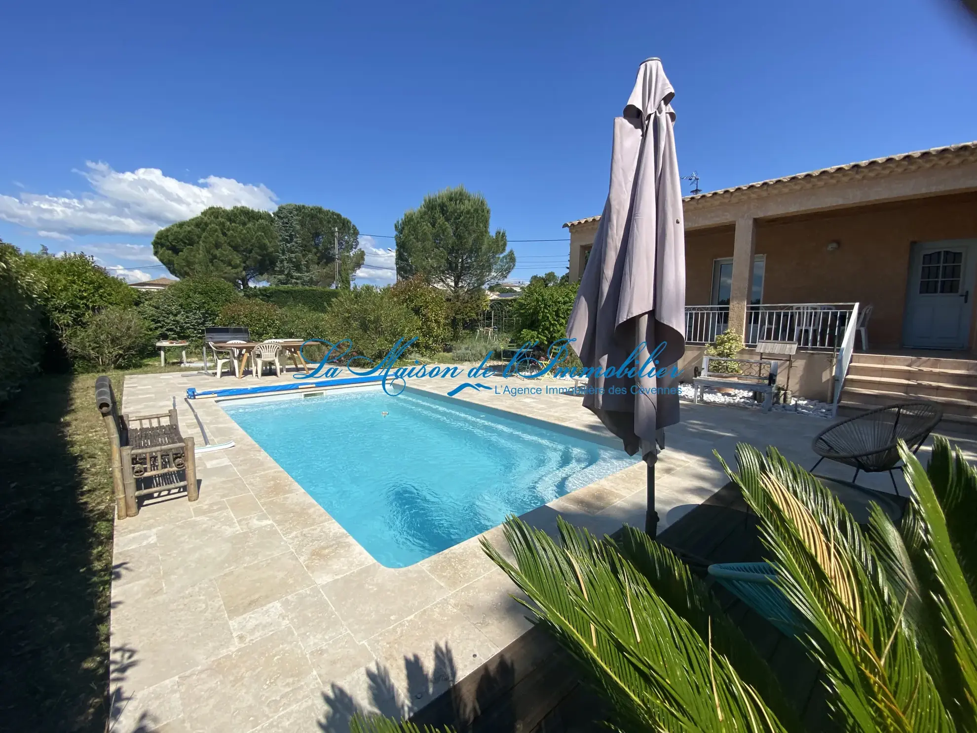 Maison de plain-pied avec piscine à Ledignan – Calme et proximité des grands axes 