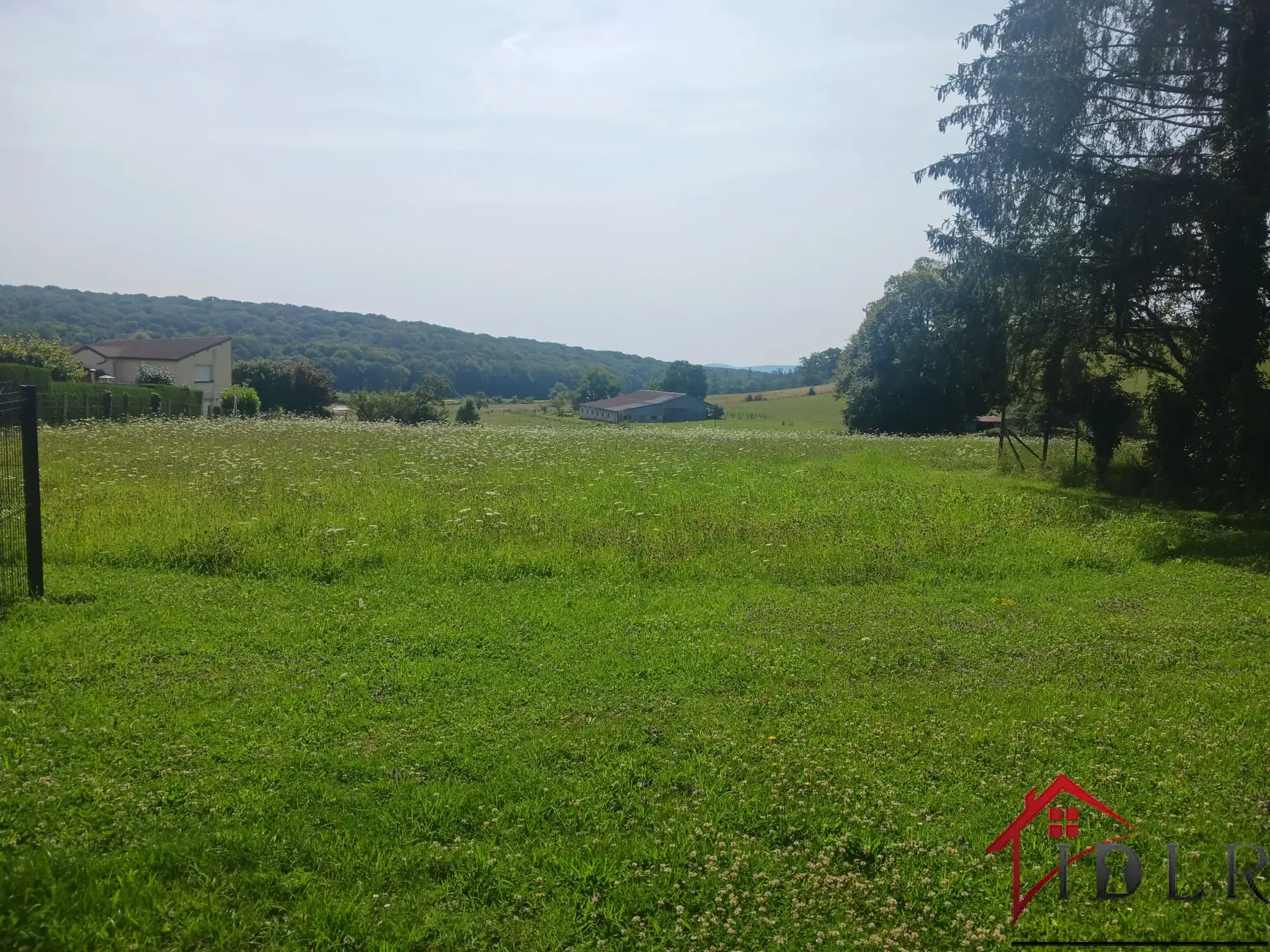 Maison 129 m2 à Saint-Rémy-en-Comté avec grand terrain et vue remarquable 