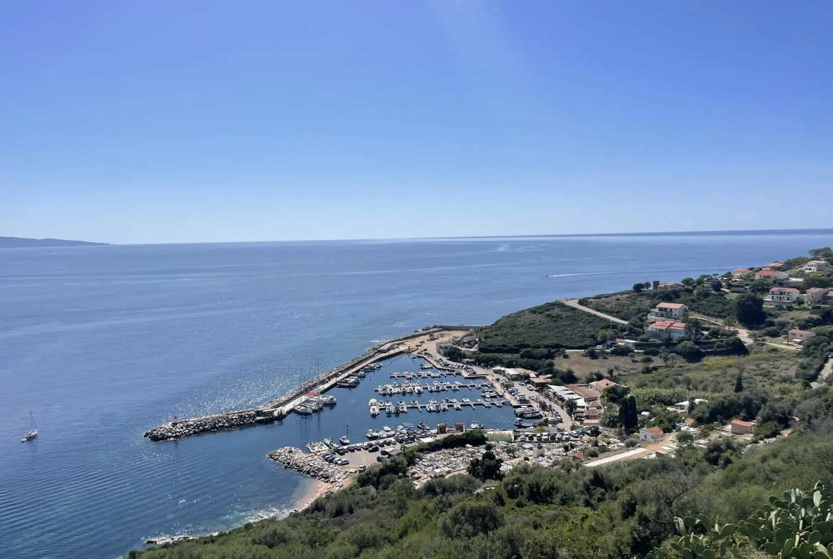 Maison de village à Cargèse avec fort potentiel, idéal investissement ou résidence principale 