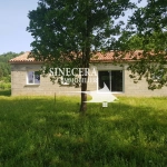 Ensemble immobilier à Montcaret avec deux maisons et grande parcelle