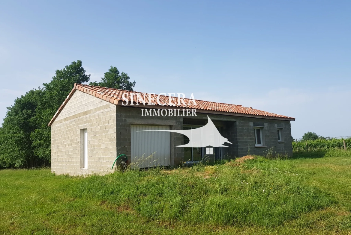 Ensemble immobilier à Montcaret avec deux maisons sur 4600 m² 
