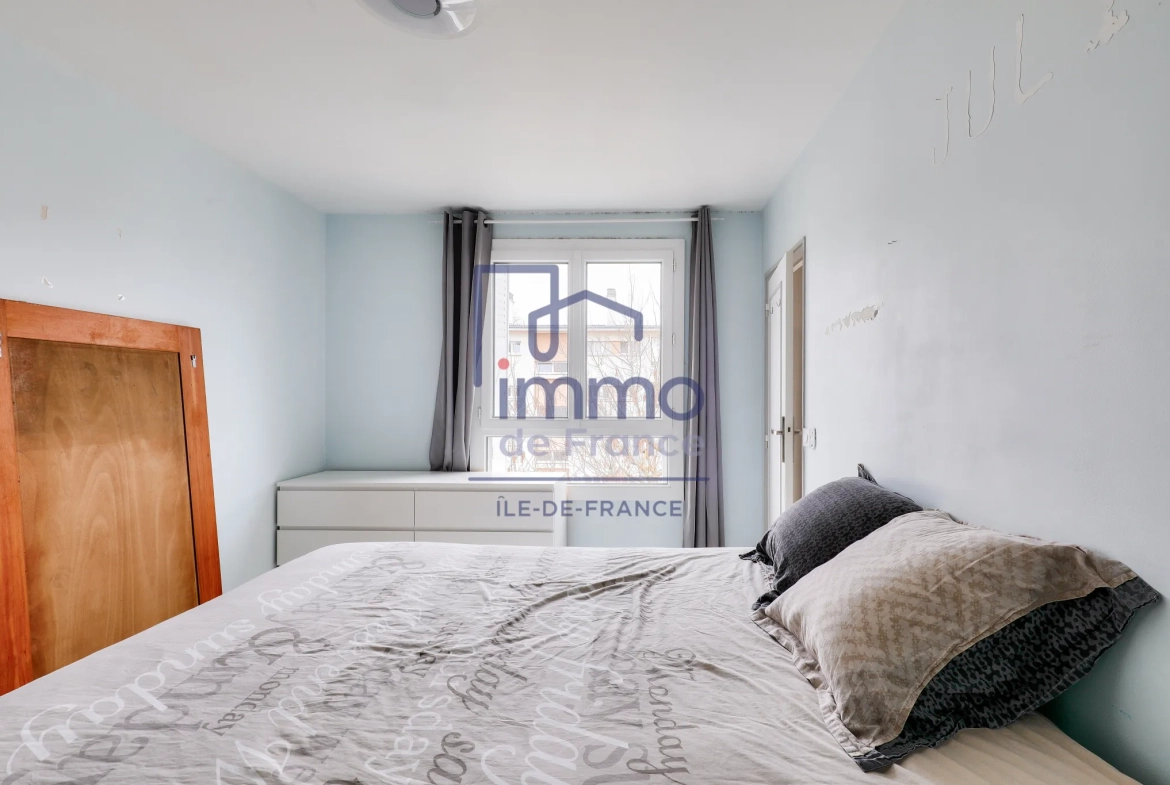 Appartement T4 de 63,2 m² à Drancy proche commerces et écoles 