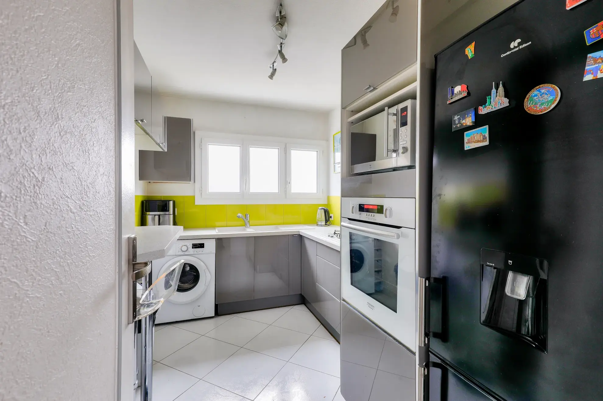 Appartement T4 de 63,2 m² à Drancy proche commerces et écoles 