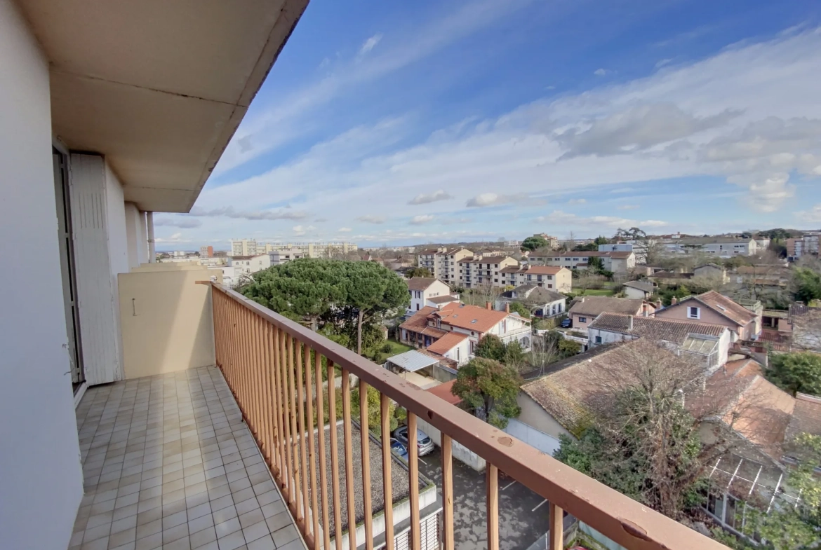 Appartement T2 avec Vue Panoramique à Montauban, Balcon et Parking Privatif 