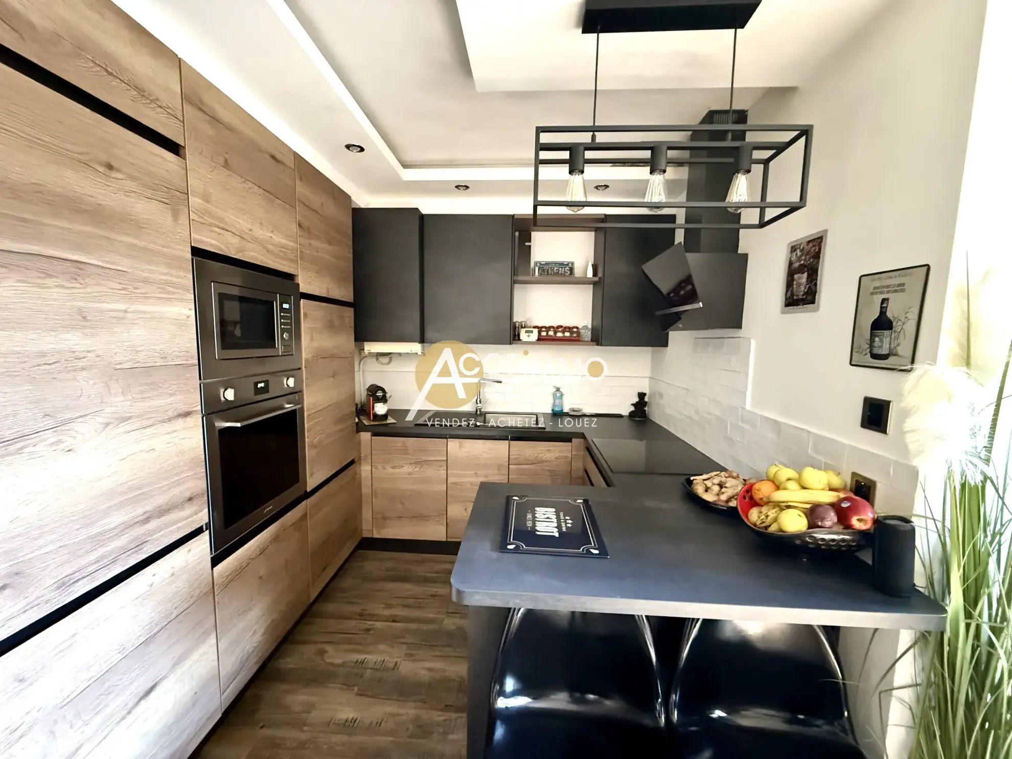 Rez-de-jardin lumineux de 32m2 à Sanary-sur-Mer avec parking privé 