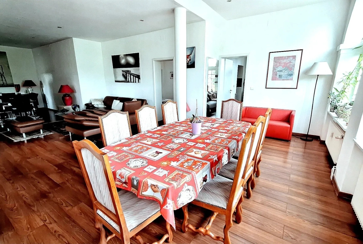 Appartement spacieux 5 pièces à Heidwiller – 131 m², caves et jardin 
