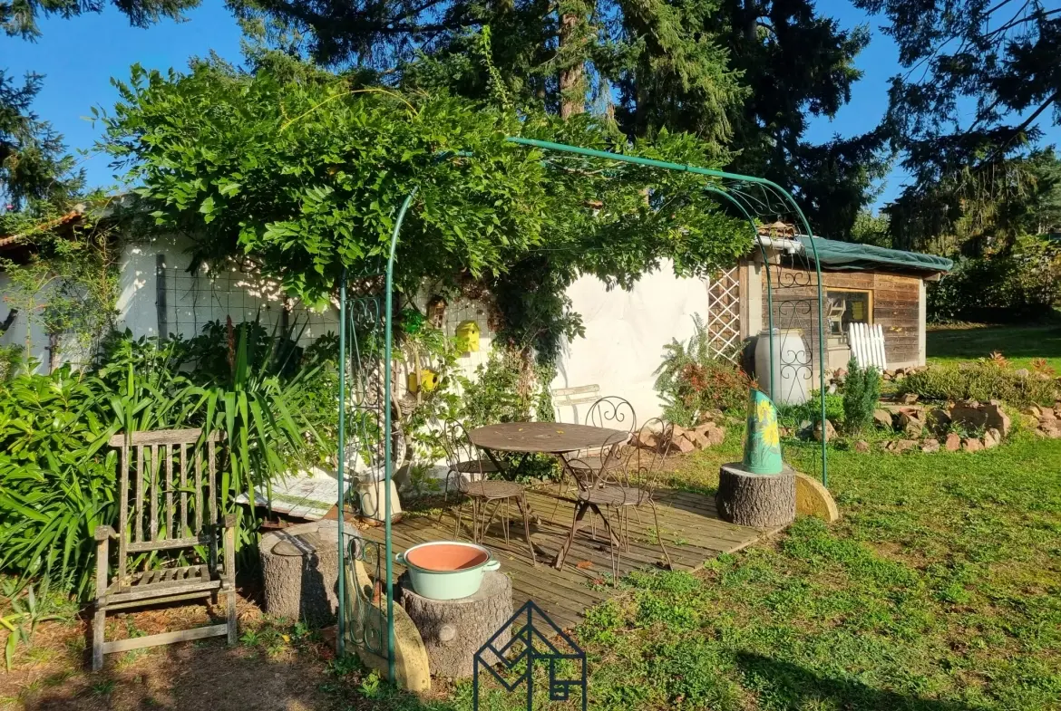 Magnifique maison de 120 m² à Commelle-Vernay avec garage et grand jardin 