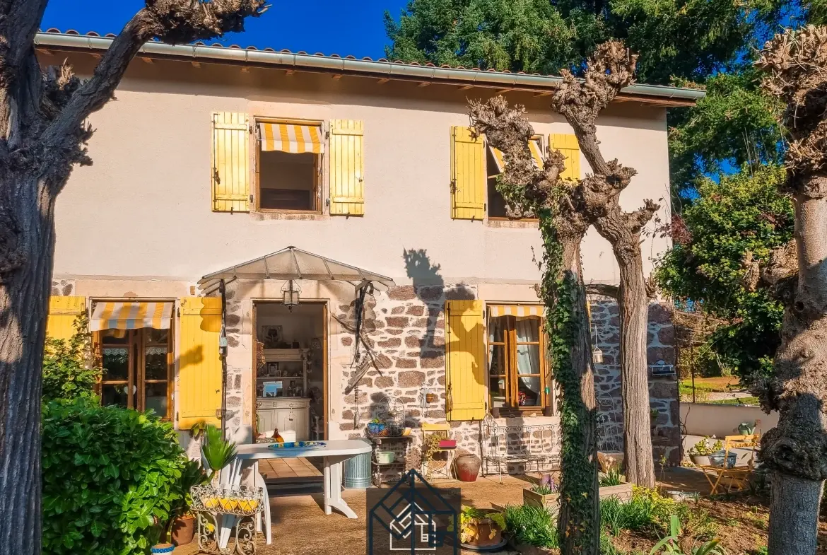Magnifique maison de 120 m² à Commelle-Vernay avec garage et grand jardin 