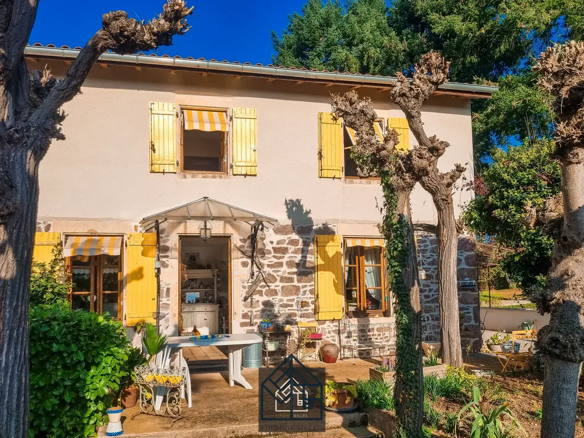 Magnifique maison de 120 m² à Commelle-Vernay avec garage et grand jardin 