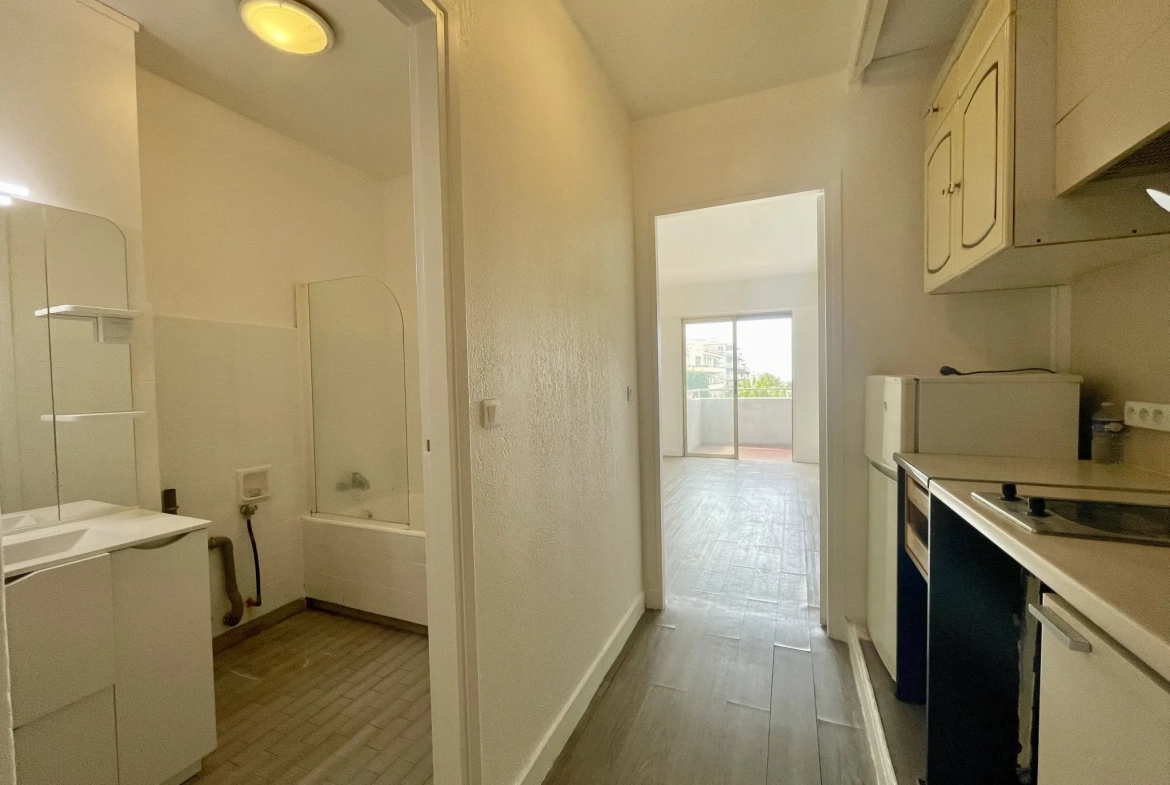 Studio lumineux de 25 m² avec parking au Cannet – Idéal pour achat ou investissement 