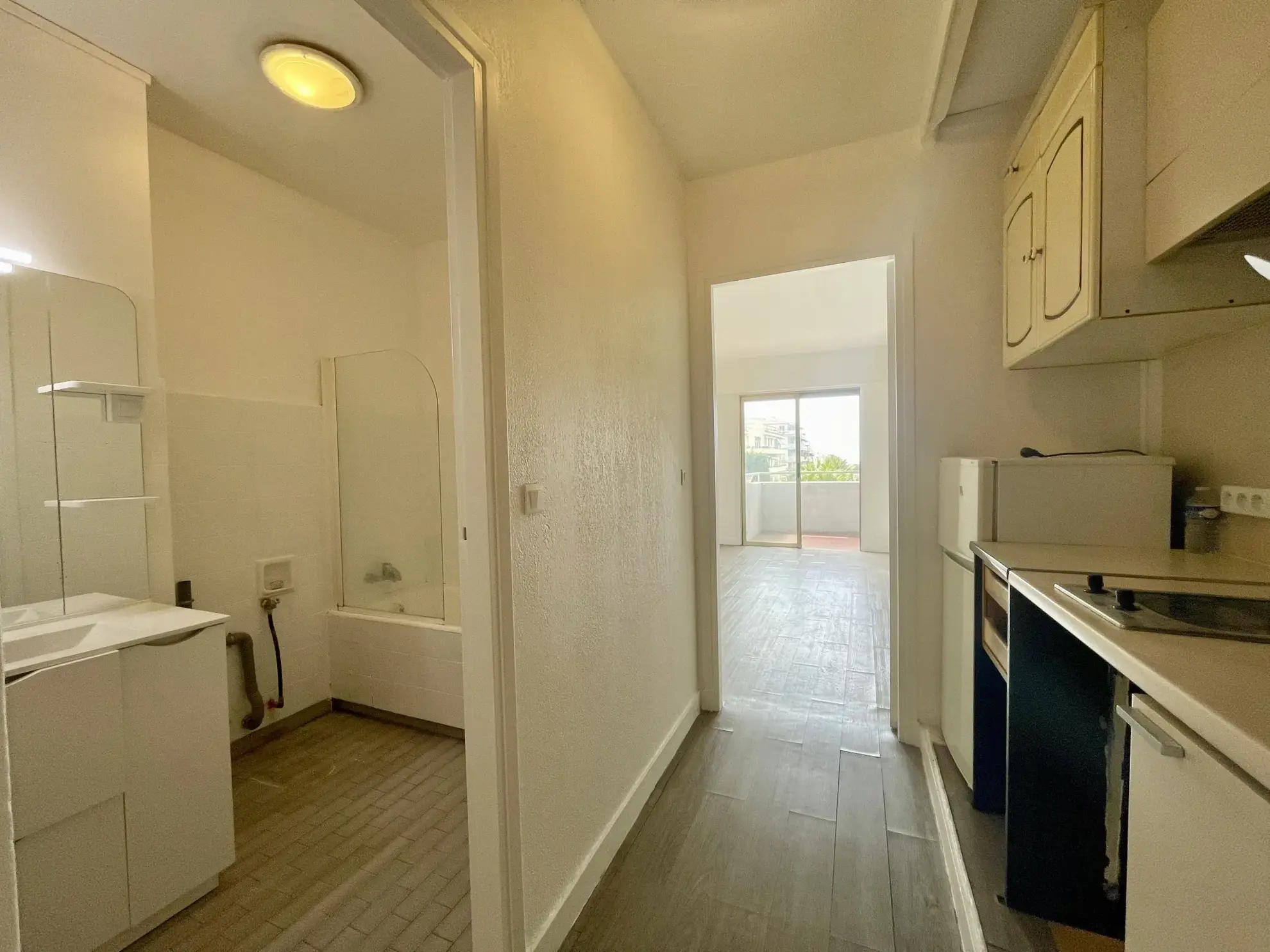 Studio lumineux de 25 m² avec parking au Cannet – Idéal pour achat ou investissement 