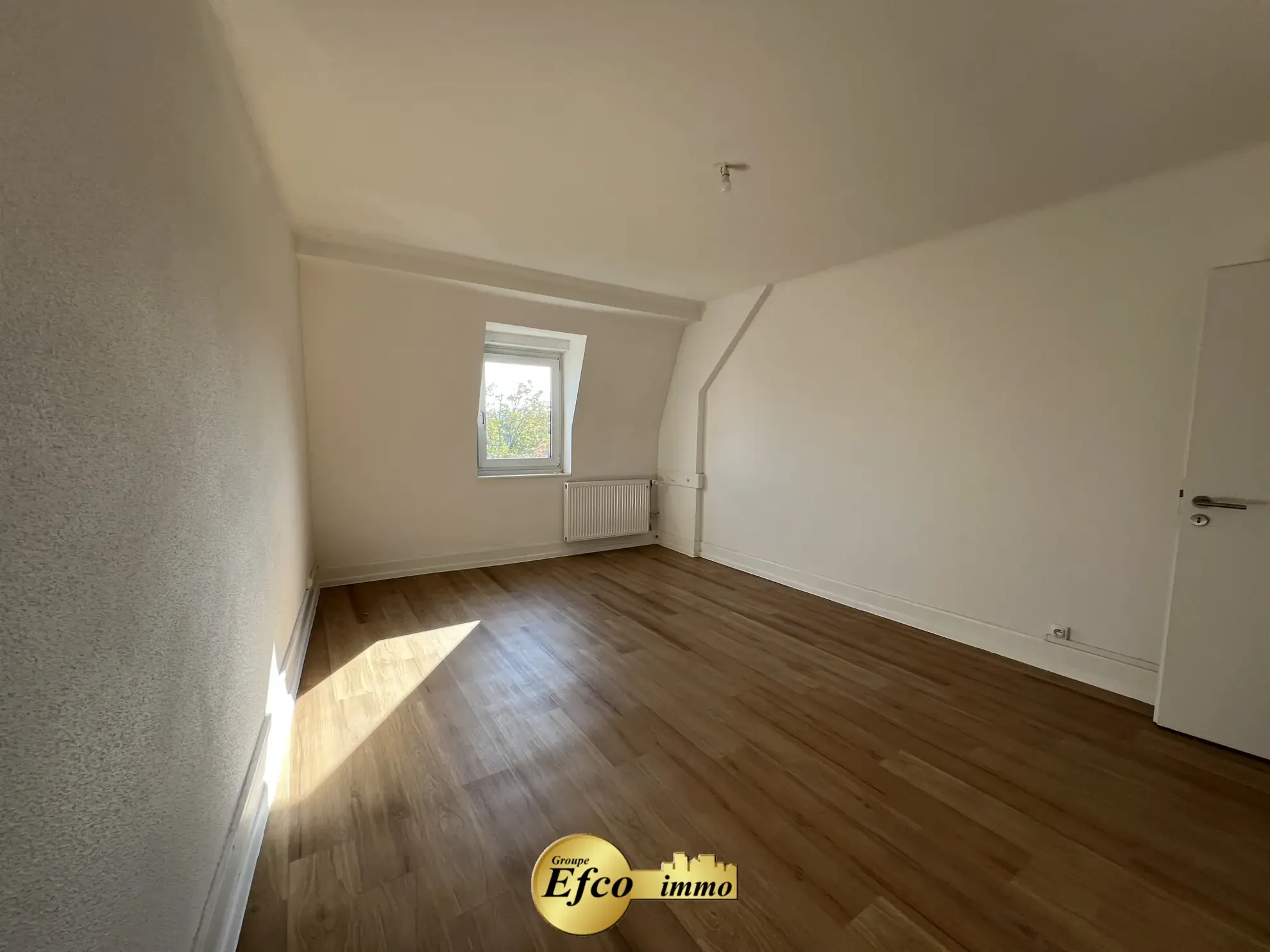 Spacieux appartement de 93 m² avec combles isolés à Saint-Louis proche Bâle 