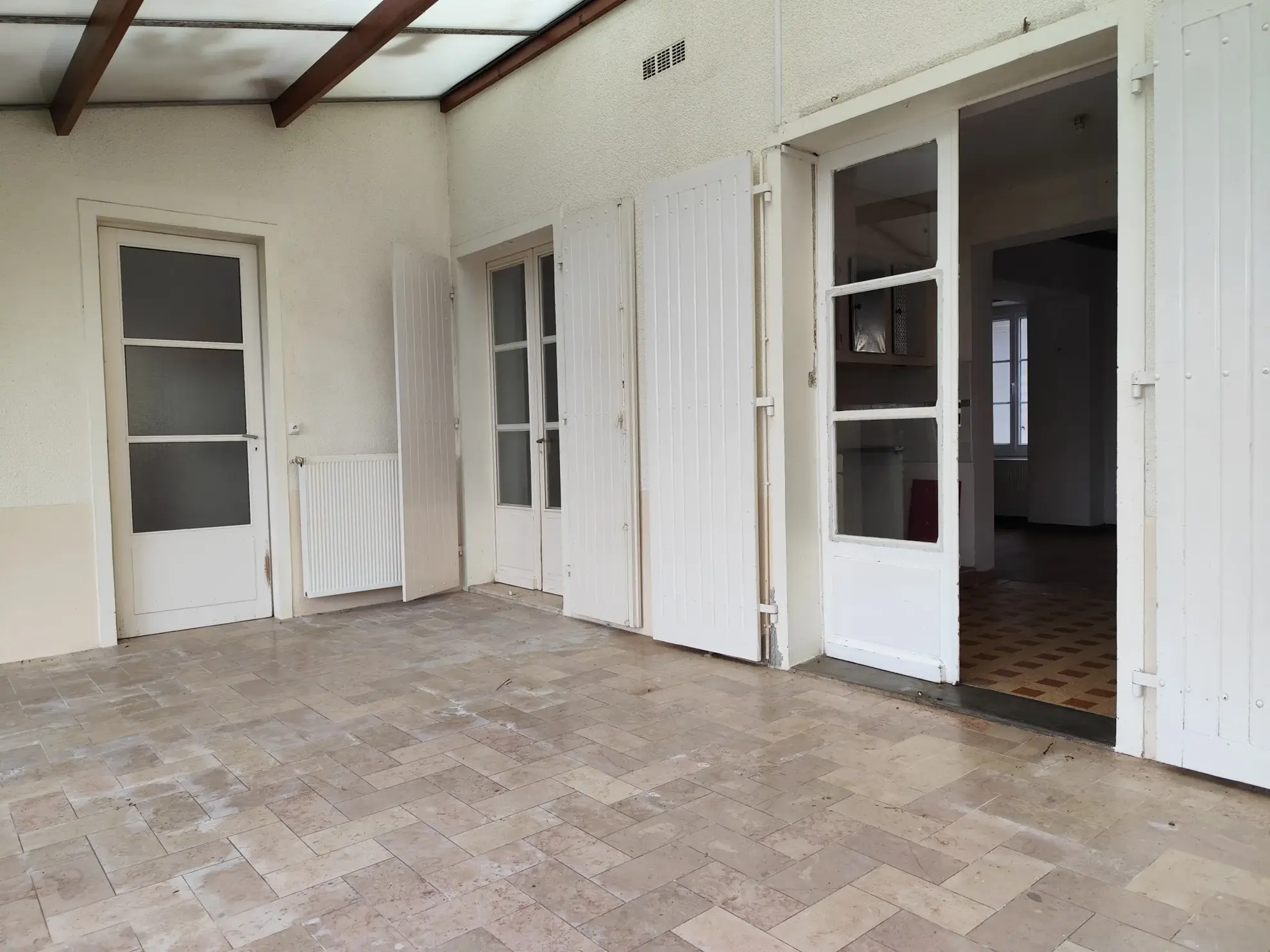 Maison familiale lumineuse à Sablé-sur-Sarthe avec 4 chambres et grand potentiel 