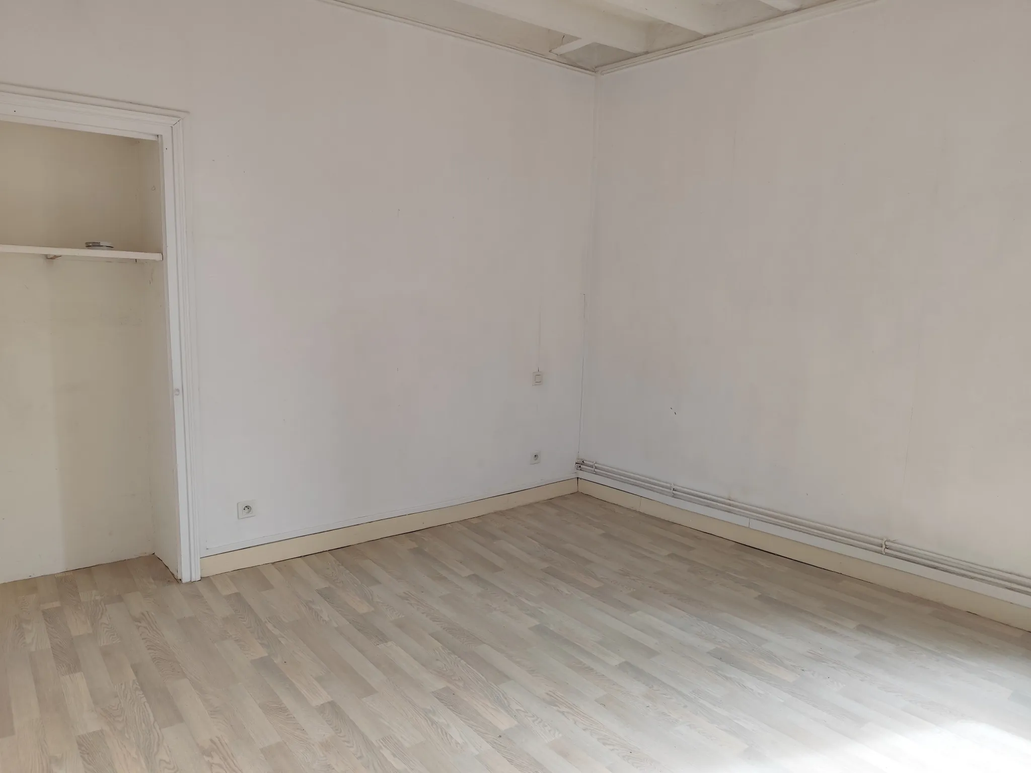 Maison familiale lumineuse à Sablé-sur-Sarthe avec 4 chambres et grand potentiel 
