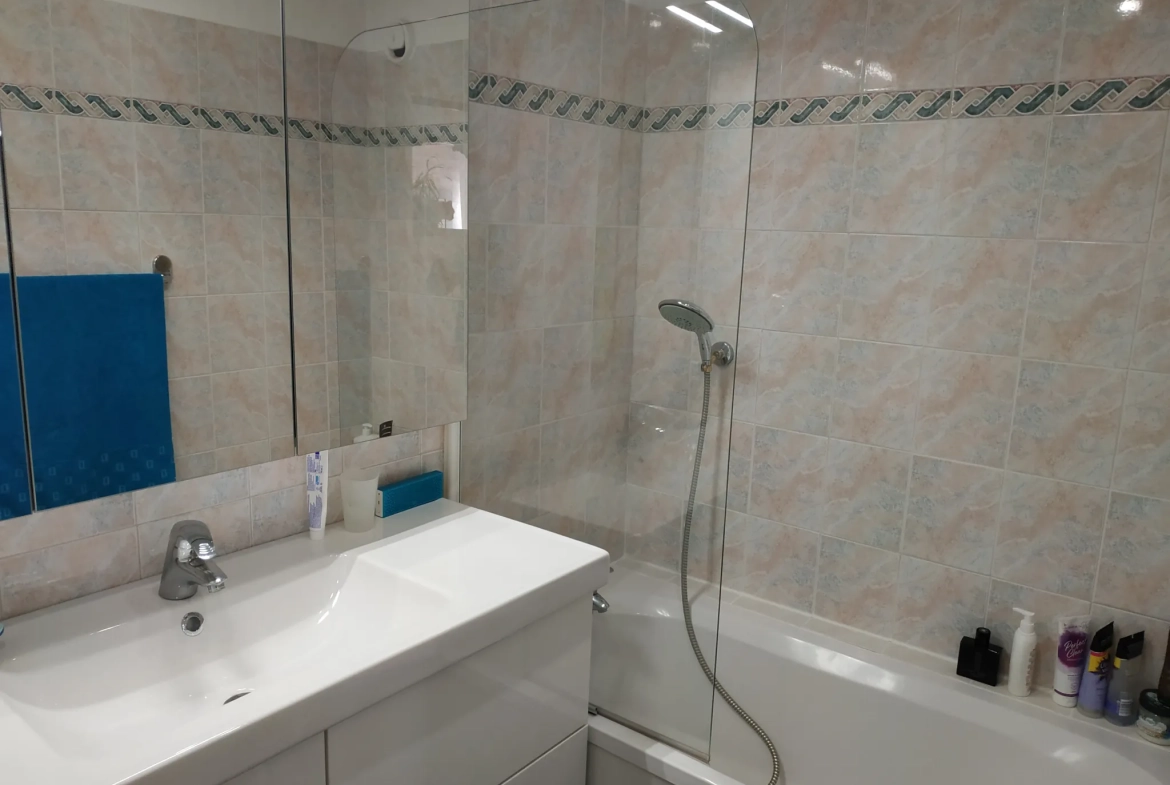 Appartement 5 pièces de 113 m² avec vue dégagée à Elancourt 