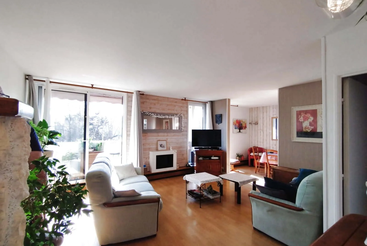 Appartement 5 pièces de 113 m² avec vue dégagée à Elancourt 