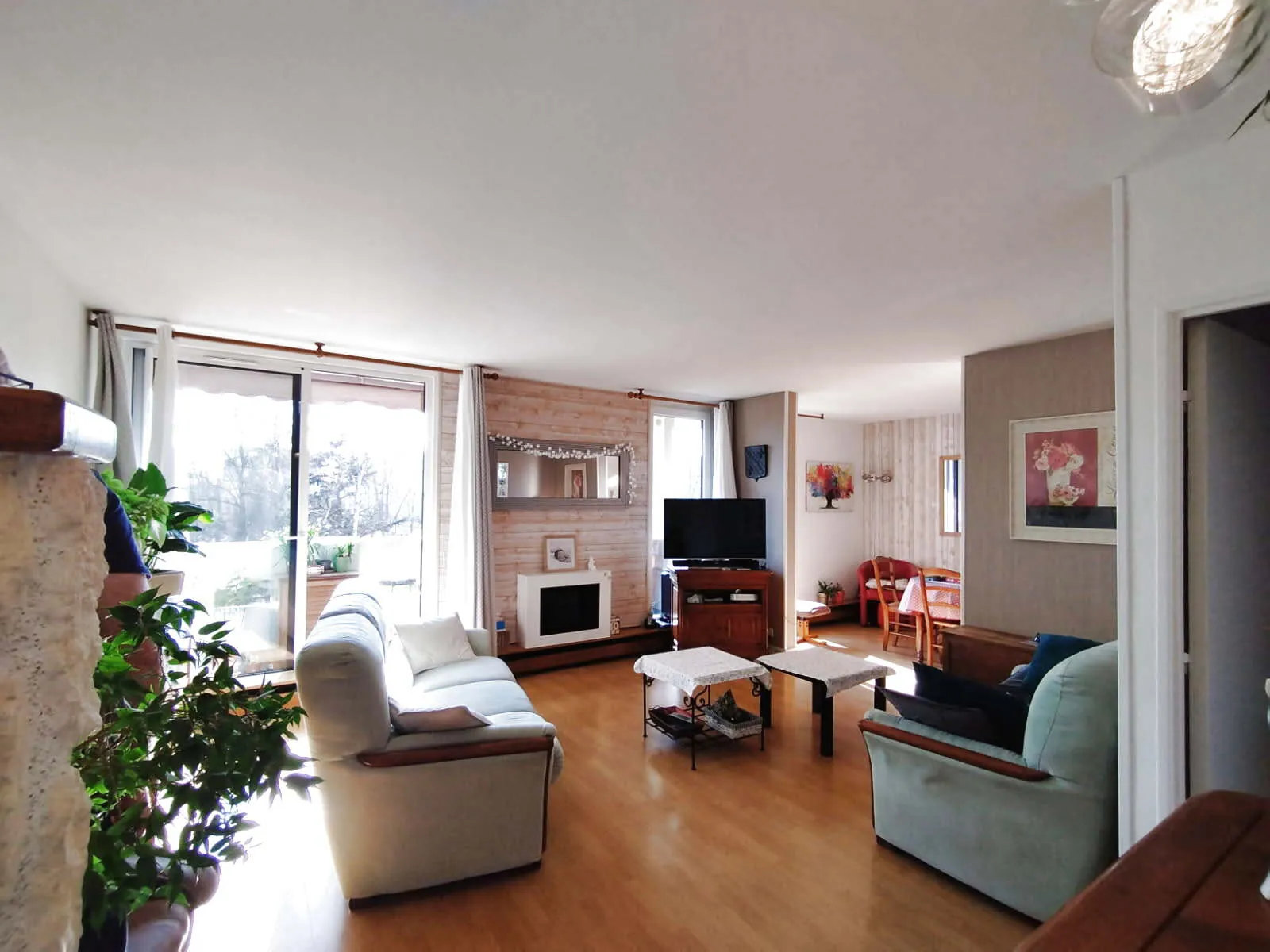 Appartement 5 pièces de 113 m² avec vue dégagée à Elancourt 